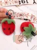 Porte-clés de luxe véritable fraise pendentif porte-clés mignon en peluche porte-clés femmes sac sac à main voiture clé ornement bibelot accessoires cadeaux