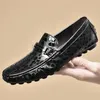 Sıradan Ayakkabı Erkekler İçin Erkek Somunlar Siyah Orijinal Deri Resmi Hafif Sürüş Mokasen Tasarımcısı