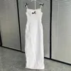 Abiti casual Temperamento Elegante aperto pacchetto lungo Anca formale Senior Senso di fiocco bianco Corsetto Jacquard Slim Halter Dress 2024