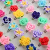 Anneaux de cluster 10pcs / lot anneau d'argile polymère coloré pour les filles fleur douce forme de fruit animal réglable enfant enfants anniversaire bijoux cadeau