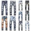 Mäns jeans herr designer jeans broderi hip hop joker denim bants män trasiga hål lapp elastiska smala fötter penna byxor t240327