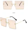 Metal Frame Overized Square Solglasögon Kvinnor Fashion Classic Designer Big Frame Sun Glass för män Flat Top Shades 9 Colors 10st Ship