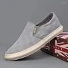 Casual Schoenen 2024 Kwaliteit Mannen Sneakers Brief Gedrukt Jongen Zwarte Studenten Canvas Slip-On Mannelijke Zomer Loafer Stiching zool