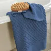 Great Bay Home Handtuch-Set aus 100 % Baumwolle in Blau, 4 weiche (76,2 x 132,1 cm), sehr saugfähige, schnell trocknende Badetücher |Grayson-Kollektion (4-teiliges Set, Blau)