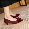 Dress Shoes Low Heel Single Female Autumn Slim Mid-heel 2024 Pointy Bow High Heels 3 Cm Small French