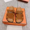 2024 Chypre Sandalen Dames Designer Slides Luxe Chypre Slippers Bont Shearling Leer Canvas Glijbaan Fuzzy Pluche Slipper Rood Oranje Dames Zomer Strand Sandaal Schoenen