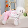 Vêtements pour chiens Mode Floral Combinaison Vêtements Traction Boucle Conception Petits Chiens Vêtements Chat Confortable Doux Mignon Produits Pour Animaux De Compagnie En Gros