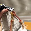 Кисточные кисточки с мешками с поперечим сумочка кошелек кожаная съемная ремешок для ремня S-замк