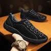 Sapatos casuais antiderrapante couro do plutônio basquete para homens vulcanizar branco sapato masculino tênis 2024 esportes amplo ajuste sho visitantes