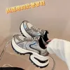 Chengdu Shoe Live Streaming Benefits 35-39 7cm avec un style de style décontracté papa Sports polyvalents et polyvalents