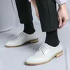 Sıradan Ayakkabılar Erkek Dantel Up Sivri Ayak Toe Düğün Slip Olmayan Elbise Açık Klasik Tasarımcı Spor ayakkabıları Erkekler