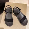 Sandálias femininas moda simples cor sólida fundo grosso praia esporte senhoras sapatos plana confortável fivela cinta casual