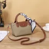 Shop crossbody bolsa exportar barato textura exclusiva 2024 novo couro genuíno feminino versátil mini bolsa de bolsa de bolsa de ombro