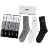 Designer für Männer Strümpfe Grip Socken Motion Cotton All-Match Einfarbig Klassischer Haken am Knöchel Atmungsaktiv Schwarz Weiß Basketball Fußball Sportsocke mit Box