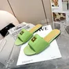 Kvinnors designer tofflor riktiga lädermönster sommar platt botten bokstav sandal tofflare flip flops lyxig platt fast colorwomen utomhus strand sandaler stilett
