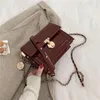 Schoudertassen Dames Designer Handtas 2024 Hoge kwaliteit Lakleer Messenger Bag Vintage Mode Vrouwelijke Tote