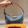 Women Denim Hobo Hills Pochette Clutch Bag France Brand Embroidery Canvas Mini Designer Underarm Handbag Lady Cowhide Leather Trim Shouder Påsar