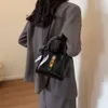 Sacs à bandoulière de mode de luxe de créateurSac à main de conception de mode française décontracté polyvalent élégant une épaule bandoulière panier de légumes sac pour femme