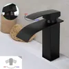 Rubinetti per lavandino del bagno Rubinetto per lavabo a cascata nero Foro di installazione da appoggio singolo in acciaio inossidabile e miscelatore freddo Nichel spazzolato