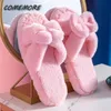 Chinelos Chinelos Chinelos Inverno Fur Fluffy Womens Soft Plus Flats Mulheres Ome Sandálias Interior Casual Designer Cute Bow Flip Flops Preto H240327