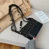 Borse a tracolla Premium Senso di una piccola minoranza Francia Borsa da donna 2024 Stile occidentale Liu Lang Bao Moda Wild Messenger