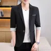 Hoo 2023 Hommes d'été Nouveau blazer à manches mi-longues Jeunesse Simple Casual Slim Slim Blazer U4qf #