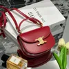 Borsa da sella semicircolare Triumphal Box Pelle premium Nuova spalla singola Diagonal Cross da donna