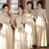 중국 신부 들러리 드레스 2024 New Spring Sisters Group 샴페인 새틴 시니어 저녁은 평범한 시간에 착용 할 수 있습니다.