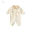 Dave Bella Baby Jumpsuit Romper geboren Creeper Herfst Winter Jongens Meisjes Mode Casual Mooie Cartoon DB4237362 240313