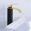 Grifos de lavabo de baño Cuenca de cascada Grifo de latón negro y dorado Grifo de agua fría de un solo orificio Grifos mezcladores