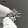 Cluster Rings Yuzbt Women 925 Silver 1 CT Brilliant Cut Square Gemstone Ring Diamond Test Past D Color Moissanite Söt vattendroppkrona