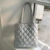 Schoudertassen Dames Diamant Gewatteerde Tote Bag Lichtgewicht vulling Tophandvat Veelzijdig Casual Zacht Grote capaciteit Slouchy Travel