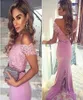 2016 Light Purple Off Shoulder Bridesmaid Dresses for Wedding Lace Beaded Mermaid Formella festklänningar med Buttons Maid of Honor DR2726469