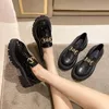 Sapatos femininos moda mary janes dedo do pé redondo apartamentos mocassins oxfords plataforma casual fivela de corrente de metal senhoras saltos preto 240314