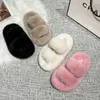 Slippers Slippers Girls slider fur open toe four color outdoor chiffon winter fashion All ma childrens Soe H240326KHN3