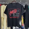 디자이너 Hellstar Shirt Mens 여자 남성 반바지 짧은 슬리브 티 헬스타 폴로 디자이너 힙 스트리트 낙서 로고 T 셔츠 헬스타 짧은 반바지 의류