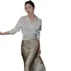 Kvinnors blusar Kvinnors kontor arbetar eleganta skjortor vårens höst långärmad satin bluas femininas elegantes estilo coreano vit topp