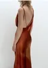 Sıradan Elbiseler 2024 Kadınların Zarif Parti Elbise Derin V Boyun Açık Seksi Altın Sırtsız Saten Baskılı Moda Mii Vestidos