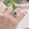 Klusterringar Green Square Zircon Princess Europe Luxury Micro-Inlaiding Engagement for Women Banquet Party Jewelry