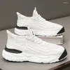 Chaussures décontractées Sneaker grande taille 45 hommes femmes concepteur chaussure de Sport mode maille respirant hauteur augmentée plate-forme course