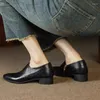 Zapatos de vestir Punta puntiaguda Bombas de tacón medio Cuadrado Casual 2024 Damas de alta calidad Slip-on Primavera / Otoño Costura Sólida Adulto