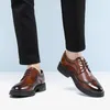 Casual Shoes Fashionable Men's äkta läderblock Business Classic Brown/Black Lace Up Banquet Party Oxford