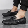 Scarpe casual 2024 in pelle scamosciata fatte a mano per mocassini da uomo slip on walk sneakers pendolarismo quotidiano uomo alla guida