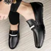 559 Mens Homens Sapatos Casuais Mocassins De Couro Mocassins Respiráveis Slip On Black Driving S S s