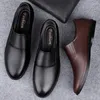 Sıradan Ayakkabı Orijinal Deri Erkekler 2024 Moda Erkek Loafer Moccasins Nefes Alabaç Üzerinde Tembel Sürüş Siyah