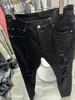 P1201 PAARS Hoge kwaliteit heren jeans Distressed Motorcycle biker jeans Rock Skinny Slim Gescheurde gatstreep Modieus slangenborduurwerk Denim broek