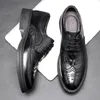 Freizeitschuhe, klassischer britischer Stil, spitze Zehenpartie, Leder, Herren-Oxfords, Business, formelle Brogue-Flats, Hochzeit