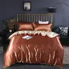 Ensemble de literie violet en soie de haute qualité ensemble de linge de lit en satin adulte simple couvre-lit double couvre-lit sur drap de lit avec bande élastique 240322