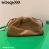 Bottegvenetas Pouch Designer Handbags Baodiejia Woven Cloud Bag Mini Smooth Hand Small Dumpling Womens Zkcs