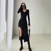 Robes décontractées Femme Slim Robe serrée Hip-tricot au-dessus du genou Printemps Manches longues Pull à fente française Sexy Midi Mode